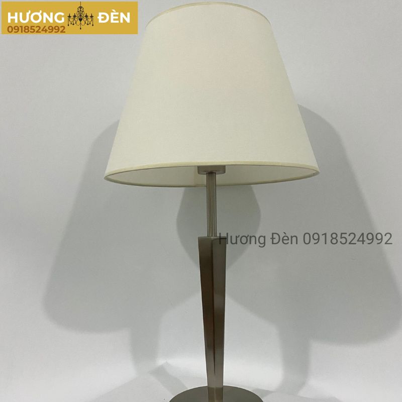den-ban-chinh-hang-db53